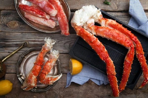 pexels-bradley-s-fish-77349179-8642317 King Crab Leg Platter
