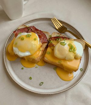 Family Style Breakfast Pack (4 Persons)