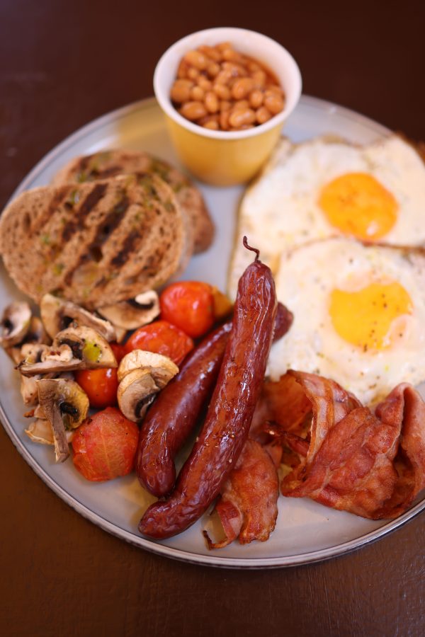 pexels-valeriya-18580150 Classic Full English Breakfast Single Set